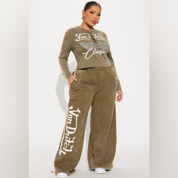 NWT Von Dutch Olive Green 2-Piece Set – 'Classic' Crop Top & Side-Stripe Joggers - Picture 3 of 6